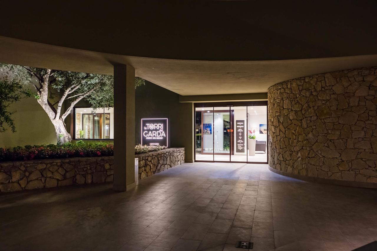 Le Torri Del Garda Familyspa Resort Torri Del Benaco Exterior foto
