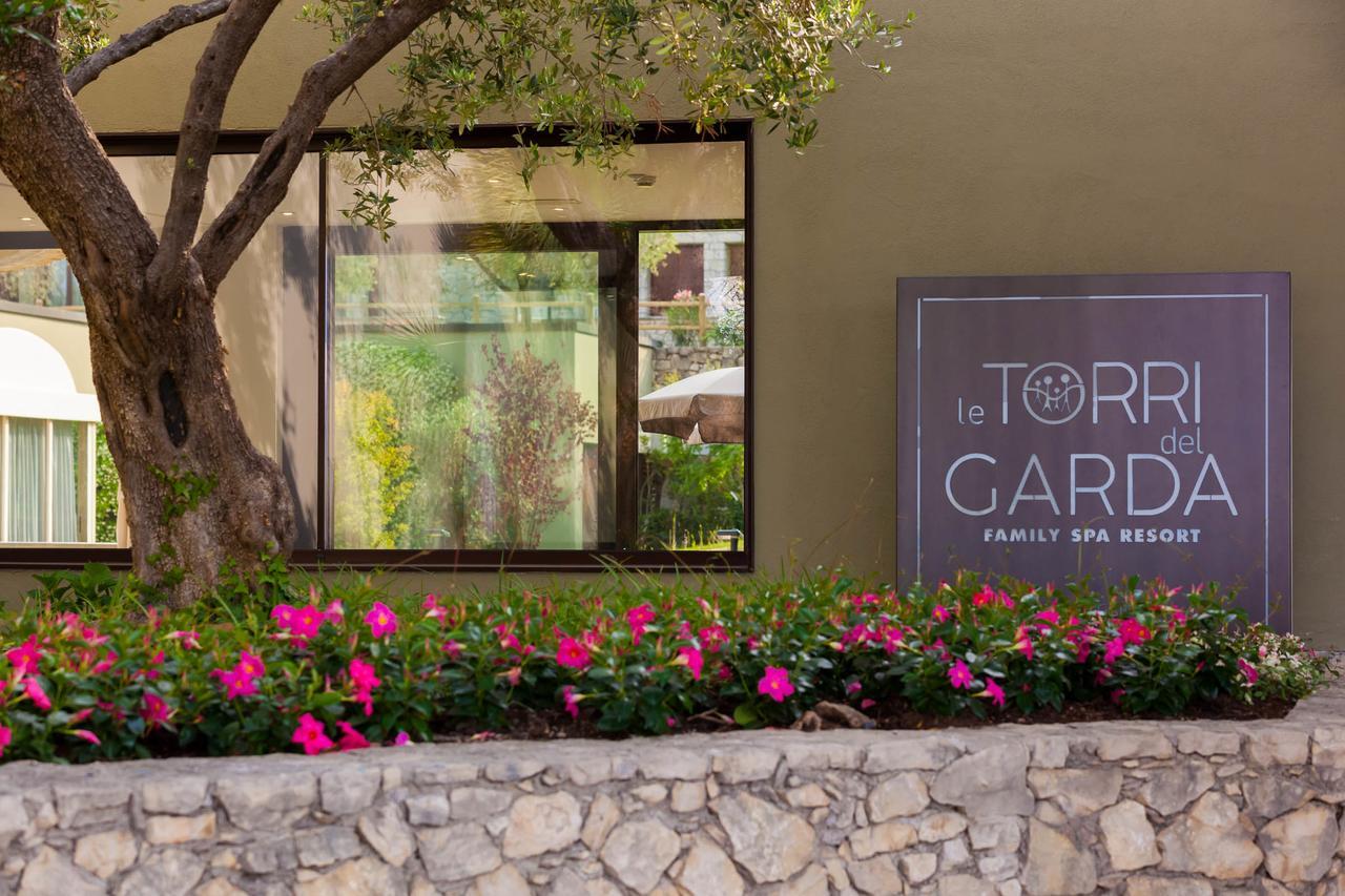Le Torri Del Garda Familyspa Resort Torri Del Benaco Exterior foto
